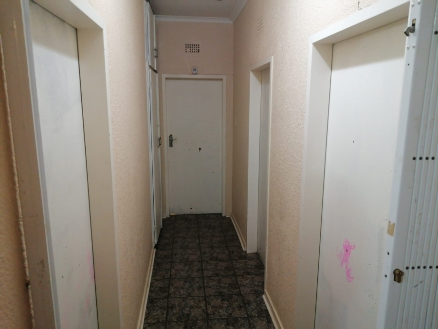 6 Bedroom Property for Sale in Geelhoutpark North West